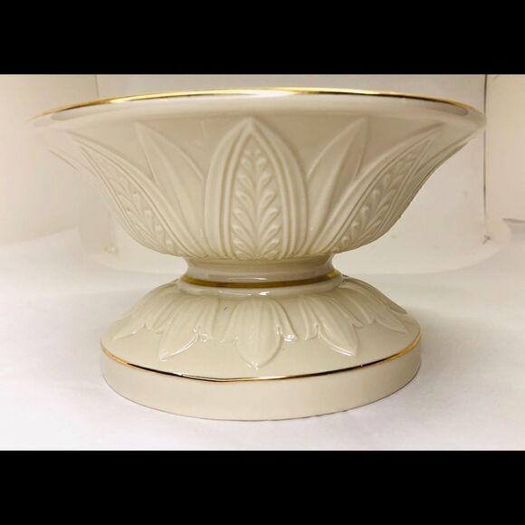 Lenox China Serveware Set: Bowl & 2 Display Bases - Picture 7 of 16